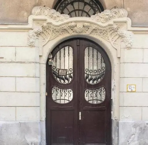 Hotel Colton Révay *