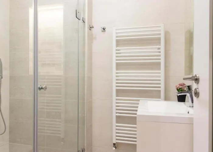 Revay Hotel