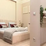 Revay Hotel